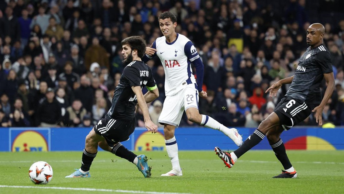 Tottenham Hotspur menang 3-0 atas Qarabag di matchday 1 Liga Europa (Foto: Action Images via Reuters/Peter Cziborra)