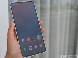 Unboxing Samsung Galaxy S24 FE yang Layarnya Makin Luas