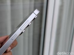 Unboxing Samsung Galaxy S24 FE yang Layarnya Makin Luas