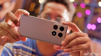 Kamera utama 50MP-nya memiliki aperture besar ƒ/1.6 dan lensa optik Leica Summilux terbaru. Foto: Adi Fida Rahman/detikINET
