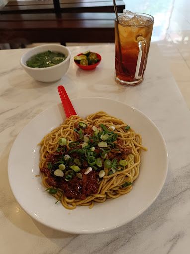 yamien bandung