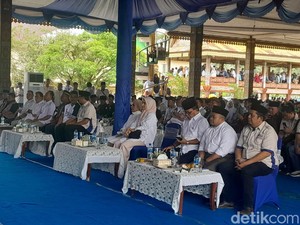 2 Calon Bupati Kompak Dampingi Bobby Nasution saat Kampanye di Tapsel