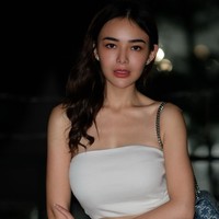 Penampilan Amanda kini dengan tubuh makin langsing dan rambut panjang pun banjir pujian netizen. Jangan dengerin kata netizen kak, km sekarang lebih lebih lebih cantiiiik sumpaaa, komentar salah seorang netizen. Masya Allah Barbie ku, tambah netizen lain. Foto: Instagram/@amandamanopo