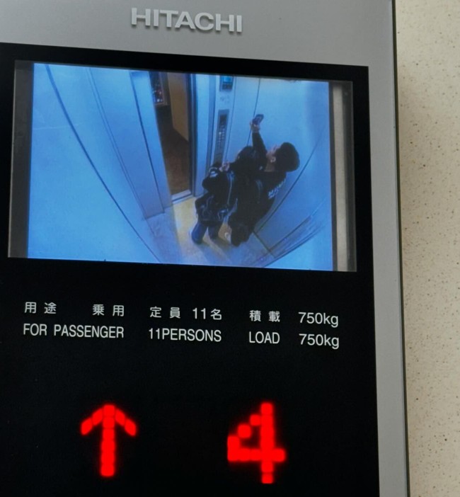 Melalui akun Instagram pribadinya Nino membagikan momen-momen bulan madunya itu ke akun Instagram. Ini bulan apa sih? Oh iya, bulan madu, tulis keterangan unggahannya. Foto: Instagram/@ninokayam