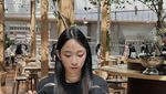 Cantiknya Dita Karang Saat Makan di Resto hingga Ngopi di Kafe