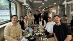 Cantiknya Dita Karang Saat Makan di Resto hingga Ngopi di Kafe