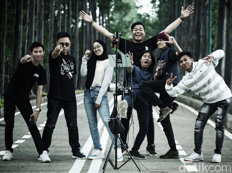 Fenomena Konten Kreator Ngamen Online di BKT