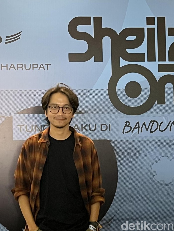 Fiersa Besari di Konser Sheila On 7 di Bandung Fiersa Besari di Konser Sheila On 7 di Bandung