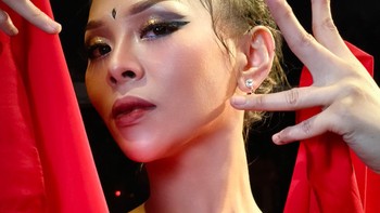 Lensa Summilux yang dipakai ini dijanjikan punya kemampuan low light yang sangat baik, yaitu bisa menangkap pemandangan malam dan lanskap kota dengan detail yang luar biasa. Foto: Oki Soebrata