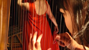 Xiaomi 14T dan 14T Pro dibekali lensa Leica Summilux yang sebelumnya hanya ada di seri flagship Xiaomi 14. Foto: Oki Soebrata