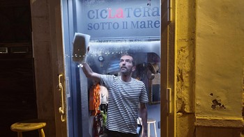 Xiaomi 14T Pro memiliki sistem tiga kamera yang mencakup lima focal length, mulai dari 15mm hingga 120mm, sehingga pengguna memiliki fleksibilitas untuk mengambil gambar dalam berbagai kondisi. Foto: Xiaomi