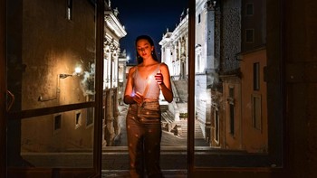 Xiaomi 14T dilengkapi dengan sensor gambar Sony IMX906 dan sistem triple camera yang fleksibel; memiliki tiga lensa dengan empat panjang fokus mulai dari 15mm hingga 100mm. Kamera utamanya punya resolusi 50MP dengan aperture besar ƒ/1.7 dan lensa optik Leica Summilux terbaru. Foto: Xiaomi