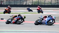Sejumlah pebalap memacu motornya saat mengikuti sesi kualifikasi MotoGP Mandalika. 