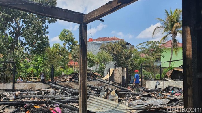 Penampakan rumah dan kios di Madusari, Wonosari, Gunungkidul yang habis dilalap si jago merah, Sabtu (28/9/2024).