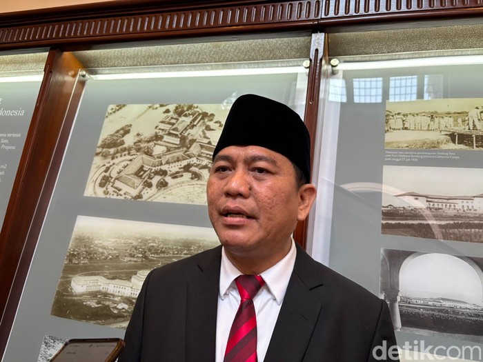 Ketua Umum Apjatel Jerry Mangasas Swandy
