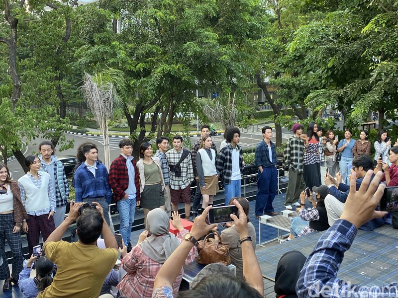 Koleksi Flannel Uniqlo Fall-Winter 2024 Koleksi Flannel Uniqlo Fall-Winter 2024