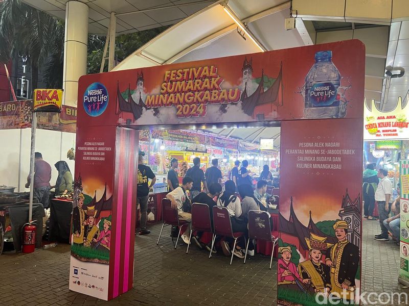 Lamak Bana! 5 Kuliner Ini Wajib Dicoba di Festival Kuliner Minang