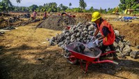 Kementerian PUPR bersama Pemerintah Kota Ternate membangun 49 unit rumah hunian untuk warga terdampak banjir bandang di Rua.  