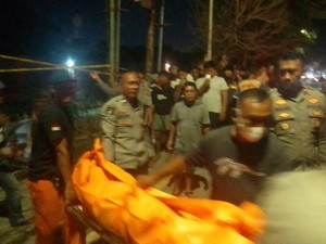 Lansia Gelandangan Tewas di Pura Meru Cakranegara, Baju Tersangkut Pagar