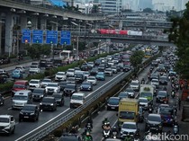 Potret Kemacetan Jakarta Meski Akhir Pekan