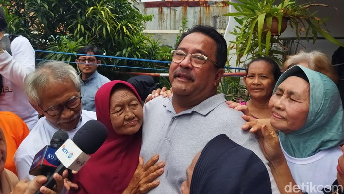 Rano Karno di rumah Benyamin Sueb (Kurniawan Fadilah/detikcom)