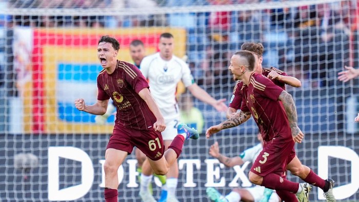 Niccolo Pisilli of AS Roma celebrates after scoring second goal during the Serie A Enilive match between AS Roma and Venezia FC at Stadio Olimpico on September 29, 2024 in Rome, Italy. (Photo by Giuseppe Maffia/NurPhoto via Getty Images)