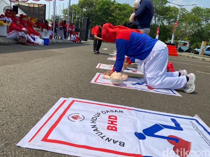 Golden periode untuk melakukan pertolongan pada henti jantung hanya sekitar 2 menit. Pemahaman tentang BHD (Bantuan Hidup Dasar) dapat menyelamatkan nyawa.