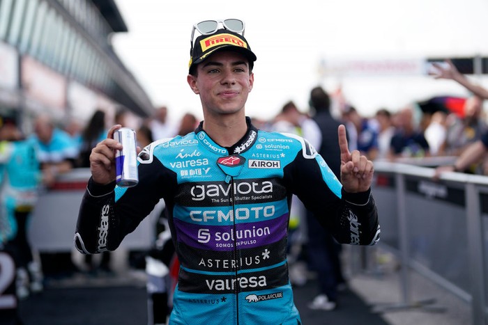 MISANO ADRIATICO, ITALY - SEPTEMBER 22: David Alonso of Colombia and CFMOTO Aspar Team celebrate the victory of Moto3  race of the MotoGP of Emilia Romagna at Misano World Circuit on September 22, 2024 in Misano Adriatico, Italy. (Photo by Danilo Di Giovanni/Getty Images)
