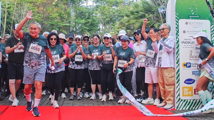 ExcelleRun Ajak Karyawan Berlari dan Gaya Hidup Sehat Agung Podomoro menggelar kegiatan lari santai bersama karyawan sejauh 5,5 km di kawasan Vimala Hills, Ciawi, Bogor untuk menularkan gaya hidup sehat. Ini potretnya.