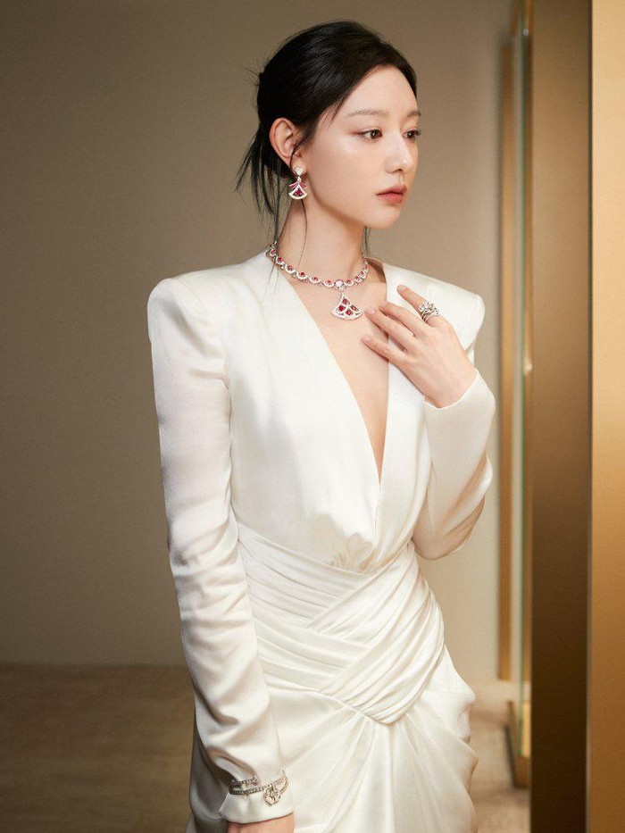 Gaya Kim Ji Won & Mingyu SEVENTEEN Eksis Jadi Brand Ambassador BVLGARI Gaya Kim Ji Won & Mingyu SEVENTEEN Eksis Jadi Brand Ambassador BVLGARI