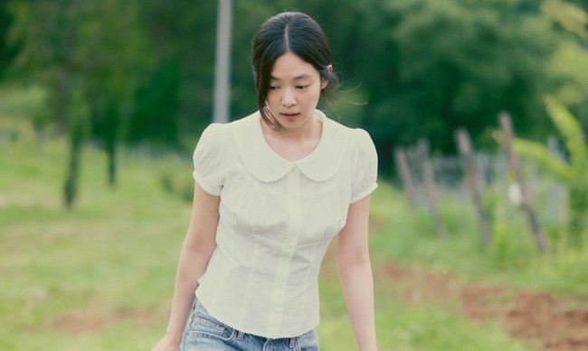 CEO ODD ATELIER itu kemudian memulai petualangannya menaiki kuda. Sebagai pemilik penginapan seluas 15 ribu meter persegi dan 500 pohon zaitun yang terletak dalam kebun anggur Roma, Italia.