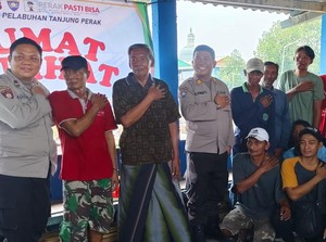 Jumat Curhat di Kampung Nelayan, Polisi Ajak Jaga Kamtibmas-Cegah Anak Nakal