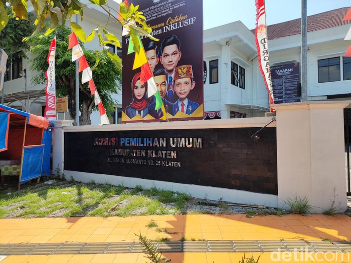 Kantor KPU Kabupaten Klaten, Jawa Tengah. Diunggah Minggu (29/9/2024).