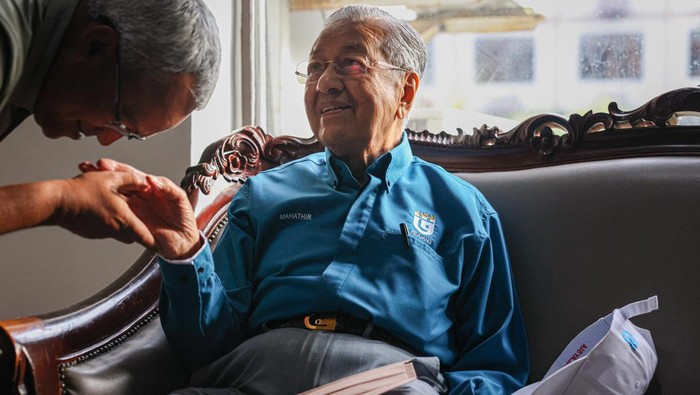 Mahathir Mohamad Sempat Masuk RS saat Rayakan Ultah Ke-100, Sakit Apa?