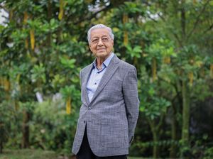 7 Kebiasaan Sehat Mahathir Mohamad, Eks PM Malaysia yang Bugar di Usia 100