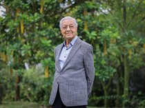 Hidup Seabad, Ini Resep Panjang Umur Mahathir Mohamad