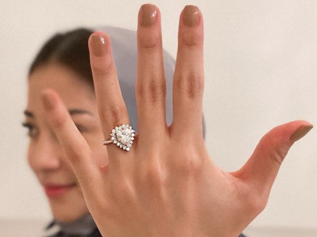 Model Cincin Pernikahan Artis