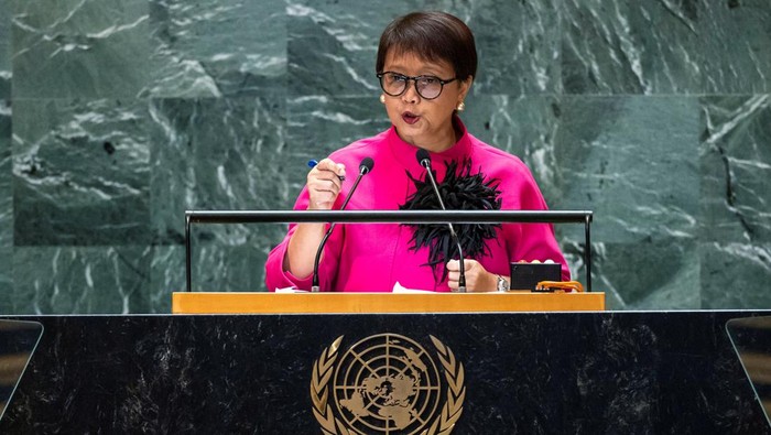 Indonesias Foreign Minister Retno Lestari Priansari Marsudi addresses the 79th United Nations General Assembly at U.N. headquarters in New York, U.S., September 28, 2024.  REUTERS/Eduardo Munoz