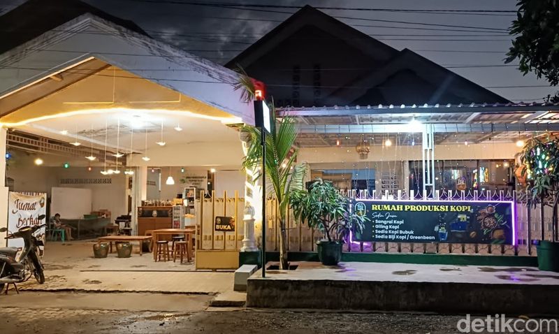 Nikmati Ragam Kopi dan Susu Rempah di Barat Situbondo