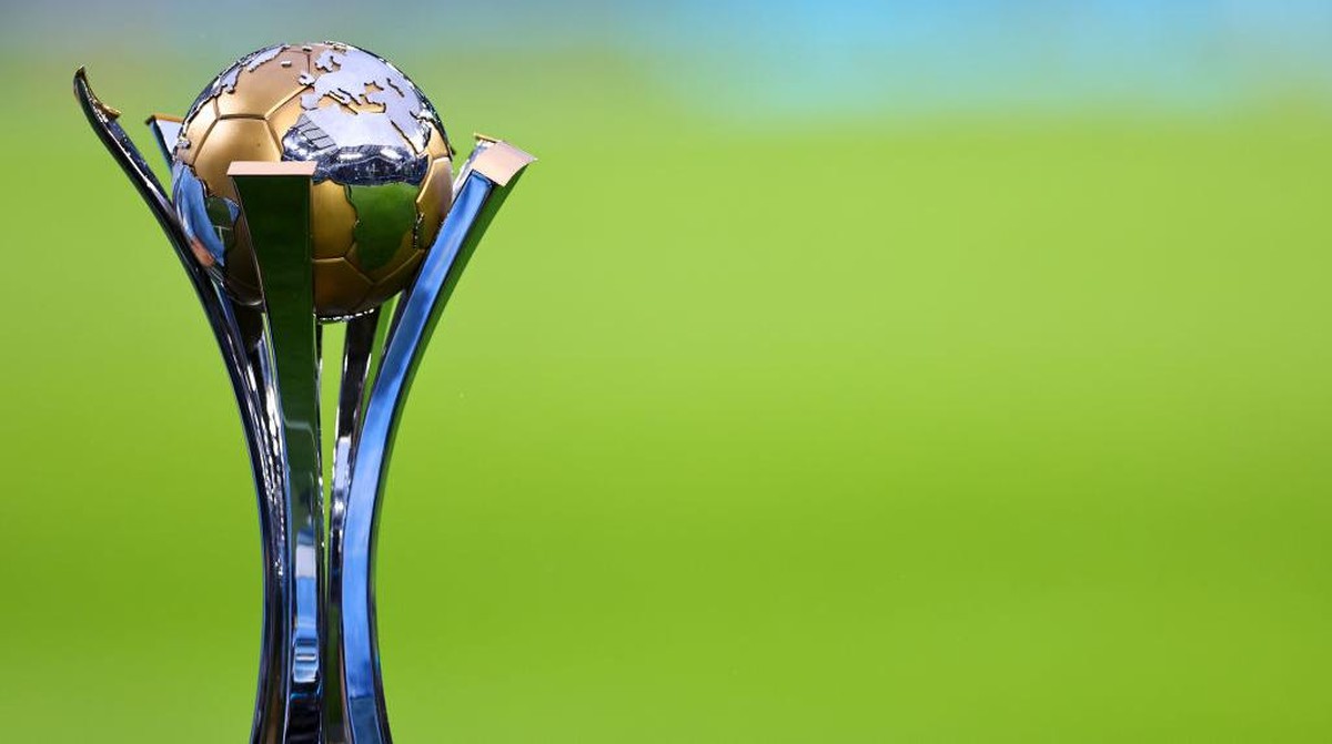 Trofi Piala Dunia Antarklub. Foto: Getty Images/Robbie Jay Barratt - AMA
