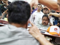 Potret Rano Karno Blusukan ke Glodok, Sempat Cukur Rambut