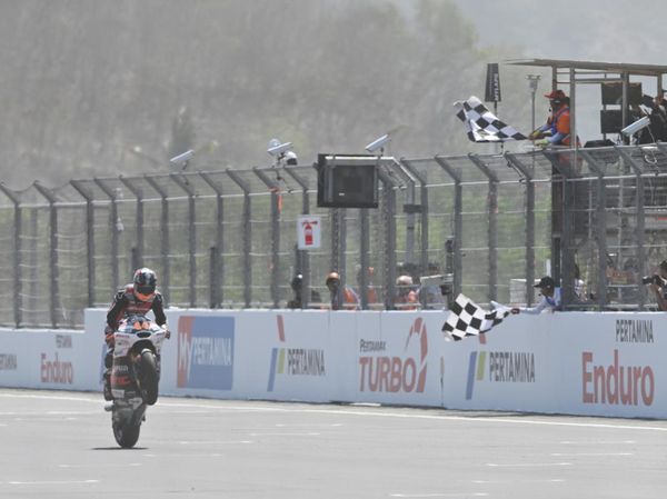Rider Spanyol Aron Canet Juara Moto2 Mandalika