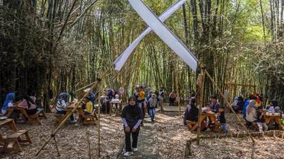 Serunya Belanja di Pasar Awi Campernik, Ada di Tengah Hutan Bambu