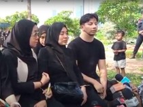 Video Terkait Ibunda Sakit Kanker, Sonny Septian: Orang Paling Kuat