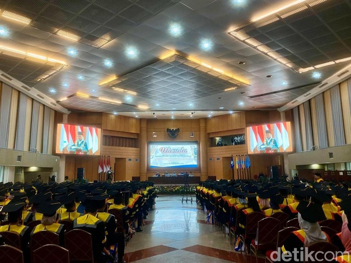 Wisuda Universitas Terbuka Jakarta Tahun Akademik 2024/2025