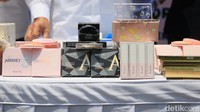 Zulhas mengatakan, Satgas Impor berfokus pada tujuh komoditi utama, mencakup produk tekstil, produk tekstil lainnya, pakaian jadi, alas kaki, beauty atau kosmetik, keramik, hingga elektronik. 
