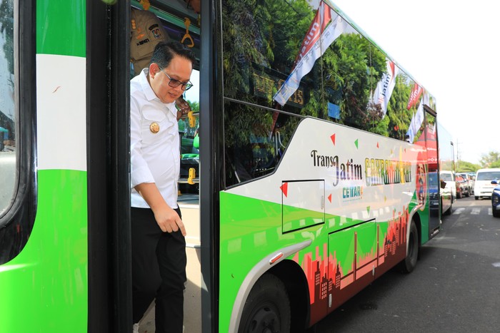 Adhy Resmikan Trans Jatim Koridor V