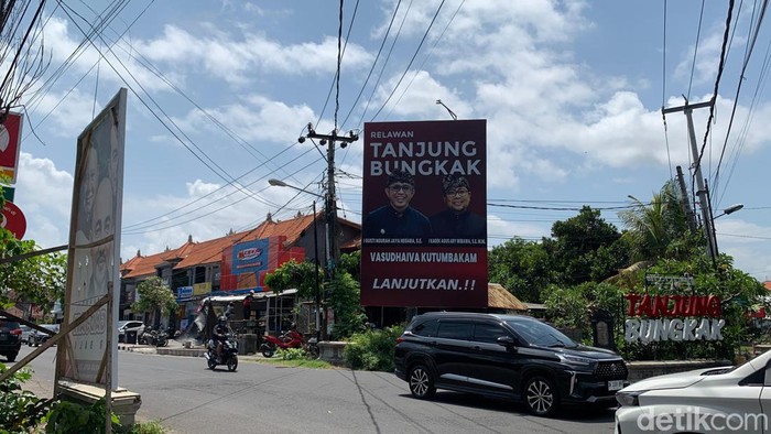 Baliho calon kepala daerah yang terpampang di salah satu jalan di Denpasar, Senin (30/9/2024).