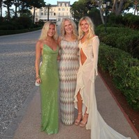 Brigette dan Danielle mengaku bahwa kebiasaan mereka unik dan aneh tapi keduanya sudah melakukan itu sejak SMA. Mereka pun nyaman dengan hal yang mungkin dianggap menjijikkan bagi banyak orang. Meski begitu, tetap banyak orang yang mengungkapkan ketidaksetujuan mereka di kolom komentar.Foto: Dok. Instagram @daniellepheloung/ @acquired.style