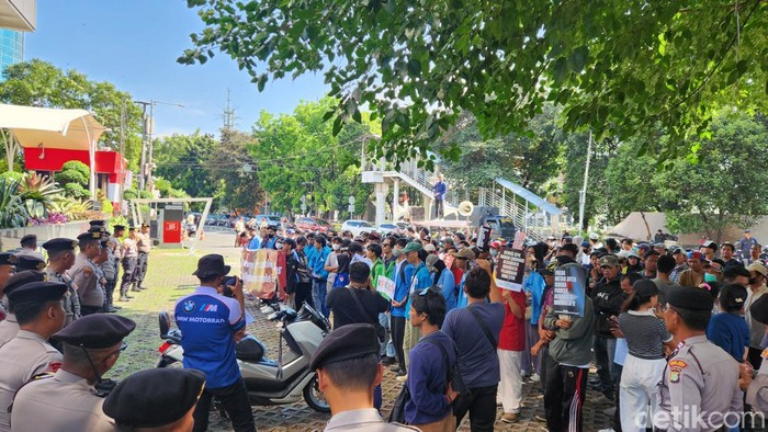 Demo di depan Gedung Merah Putih KPK, Jakarta. (Adrial/detikcom)